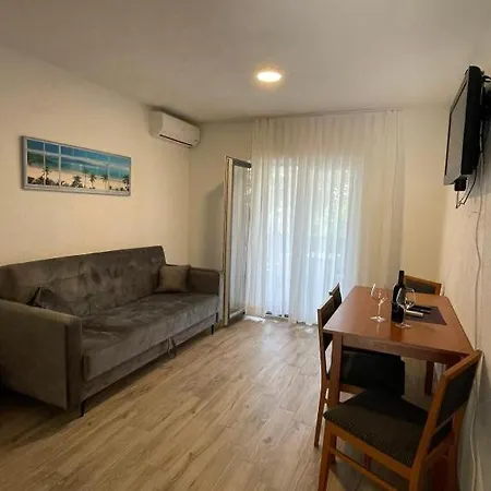 Ornella Apartman Nečujam